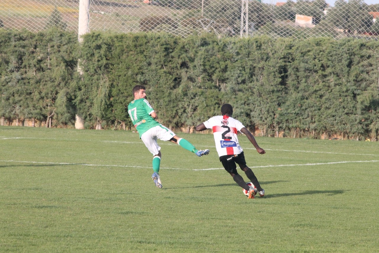 Imágenes del encuentro de la 33ª jornada de liga de la Tercera División disputado en el Municipal de San Roque y que finalizó con 2-1 (14-04-2019)