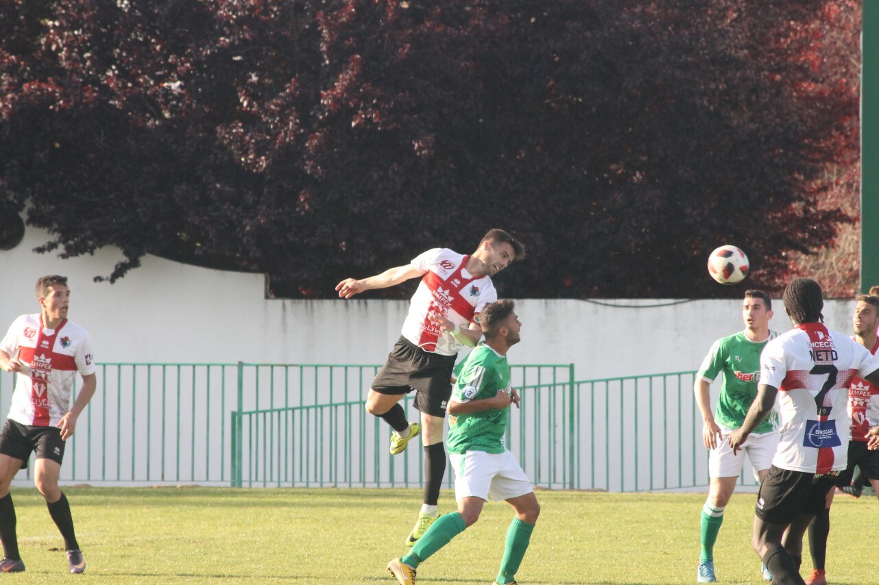 Imágenes del encuentro de la 33ª jornada de liga de la Tercera División disputado en el Municipal de San Roque y que finalizó con 2-1 (14-04-2019)