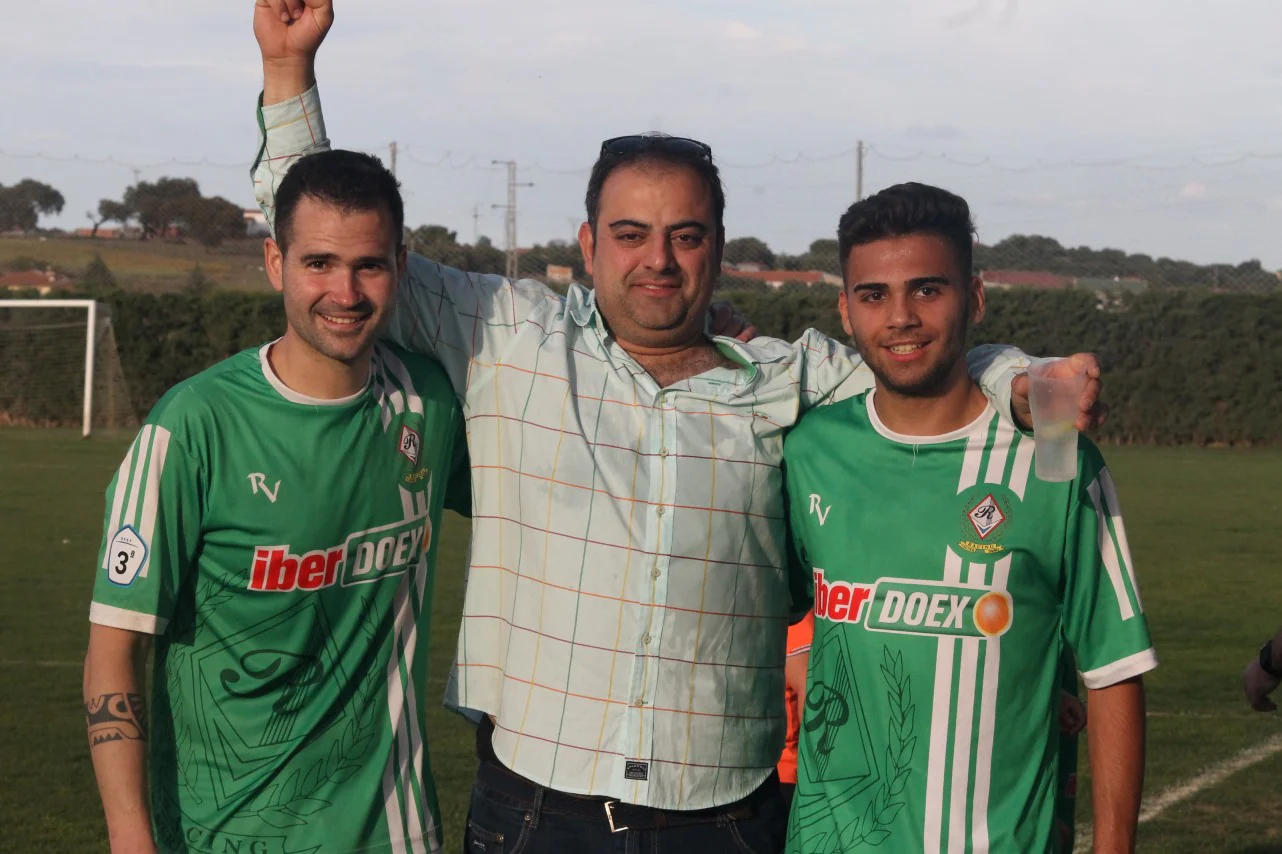 Imágenes del encuentro de la 33ª jornada de liga de la Tercera División disputado en el Municipal de San Roque y que finalizó con 2-1 (14-04-2019)