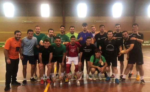 Participantes en el partido de clausura