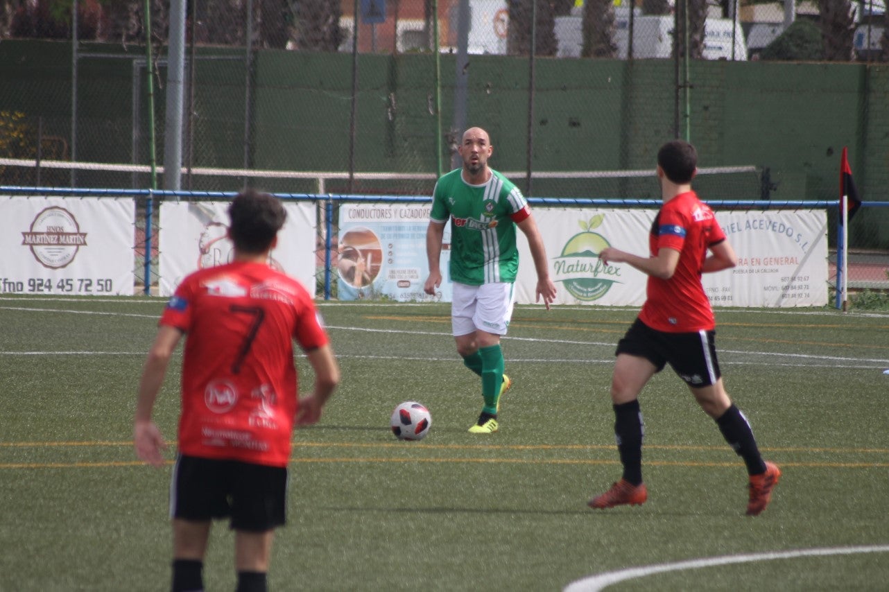 Algunas imágenes del encuentro de la 34ª jornada de Tercera División disputado en Montijo, y que finalizó con empate a uno (18-04-2019)