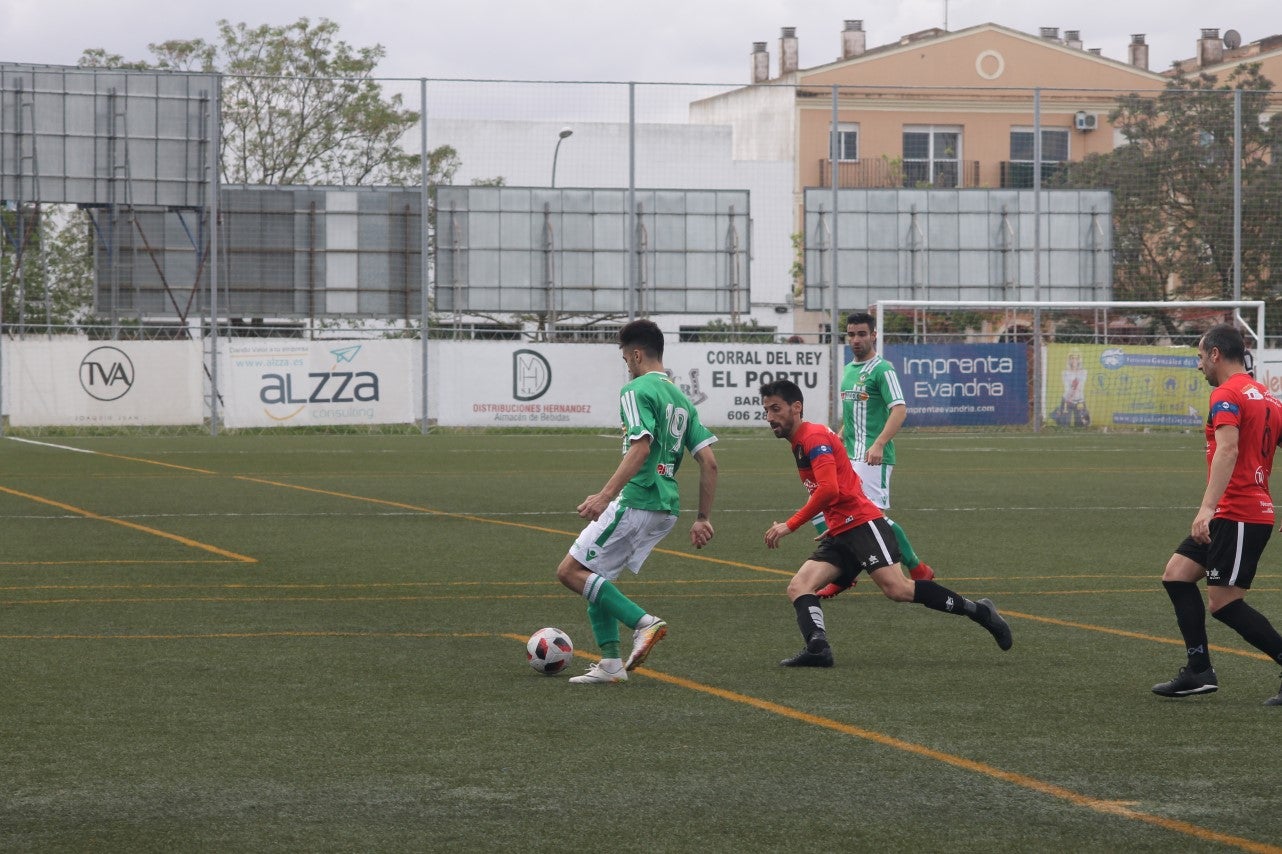 Algunas imágenes del encuentro de la 34ª jornada de Tercera División disputado en Montijo, y que finalizó con empate a uno (18-04-2019)