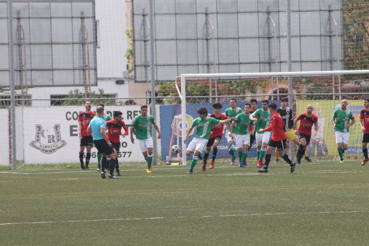 Algunas imágenes del encuentro de la 34ª jornada de Tercera División disputado en Montijo, y que finalizó con empate a uno (18-04-2019)