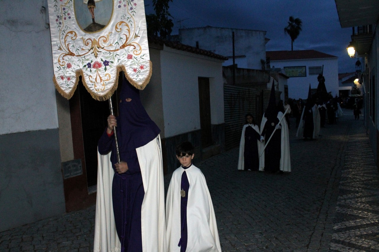 Imágenes de la procesión de Nuestro Señor Jesús Nazareno y la Virgen de los Dolores (17-04-2019)