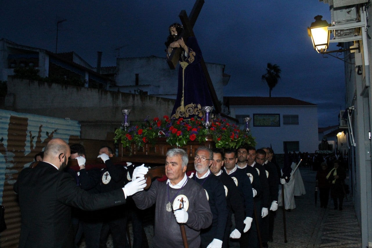 Imágenes de la procesión de Nuestro Señor Jesús Nazareno y la Virgen de los Dolores (17-04-2019)