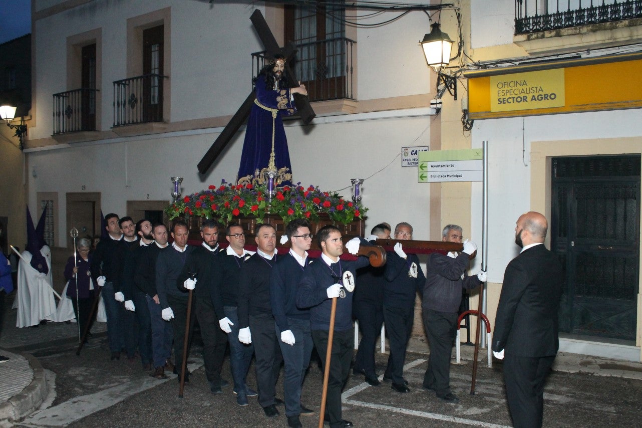 Imágenes de la procesión de Nuestro Señor Jesús Nazareno y la Virgen de los Dolores (17-04-2019)