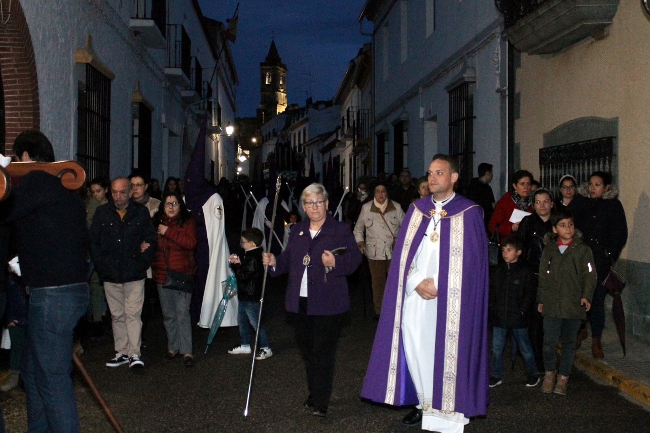 Imágenes de la procesión de Nuestro Señor Jesús Nazareno y la Virgen de los Dolores (17-04-2019)