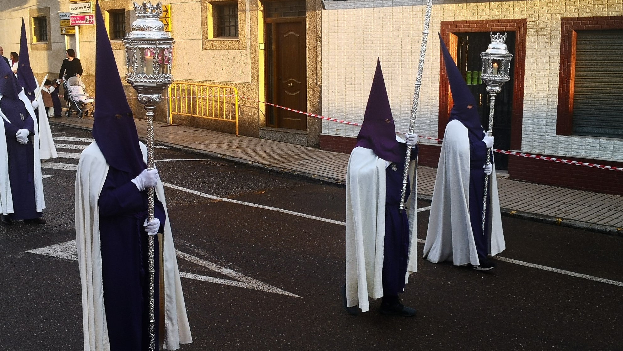Algunas imágenes de la Procesión del Santo Entierro celebrada el Viernes Santo (19-04-2019)
