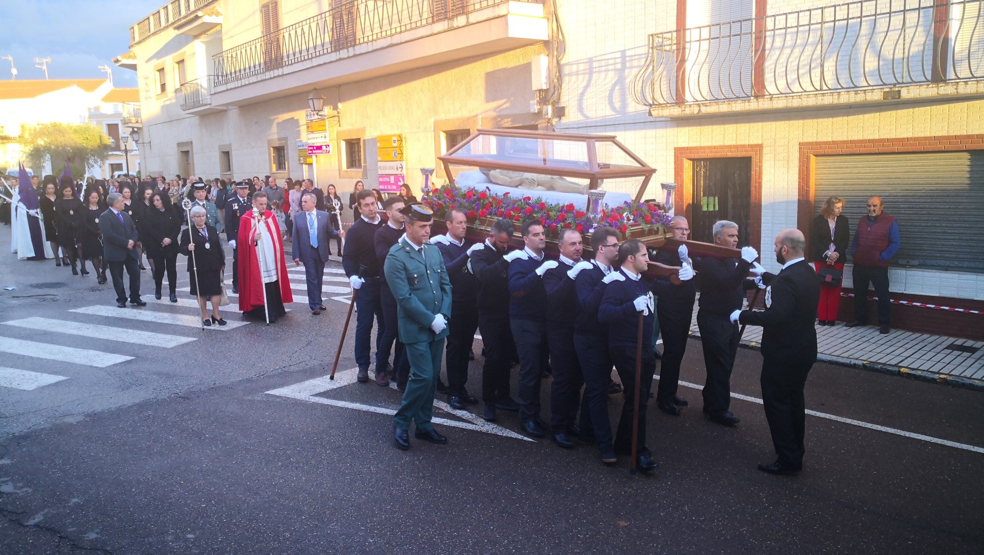 Algunas imágenes de la Procesión del Santo Entierro celebrada el Viernes Santo (19-04-2019)