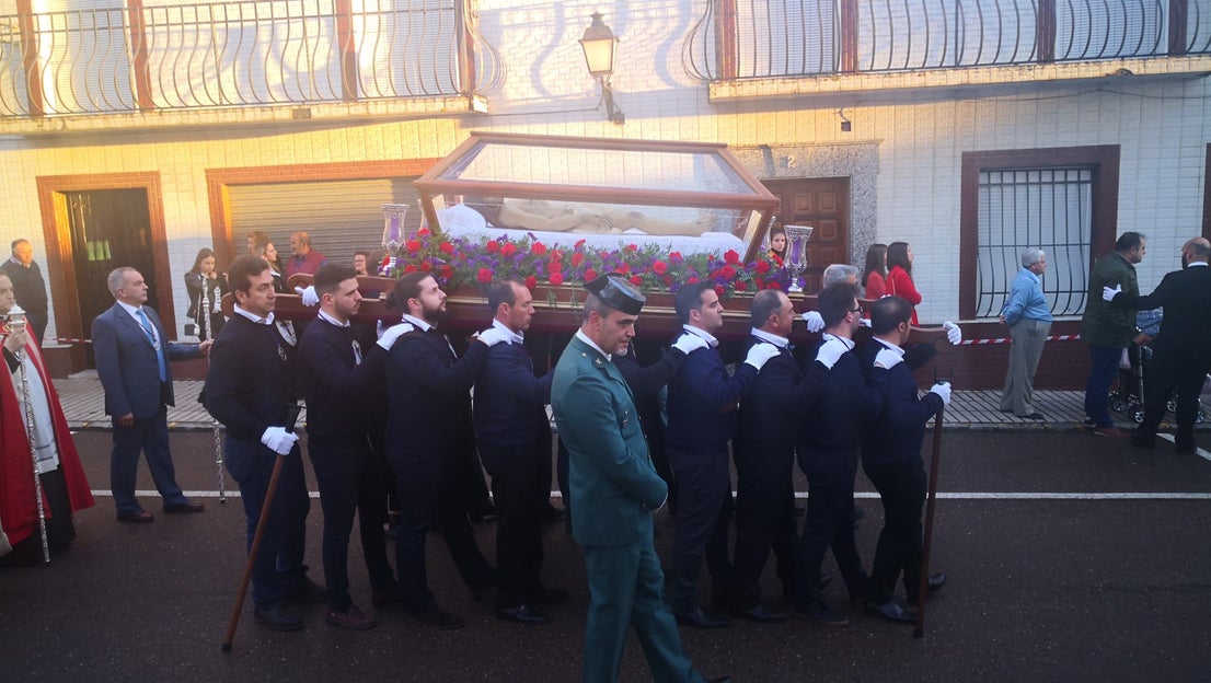 Algunas imágenes de la Procesión del Santo Entierro celebrada el Viernes Santo (19-04-2019)
