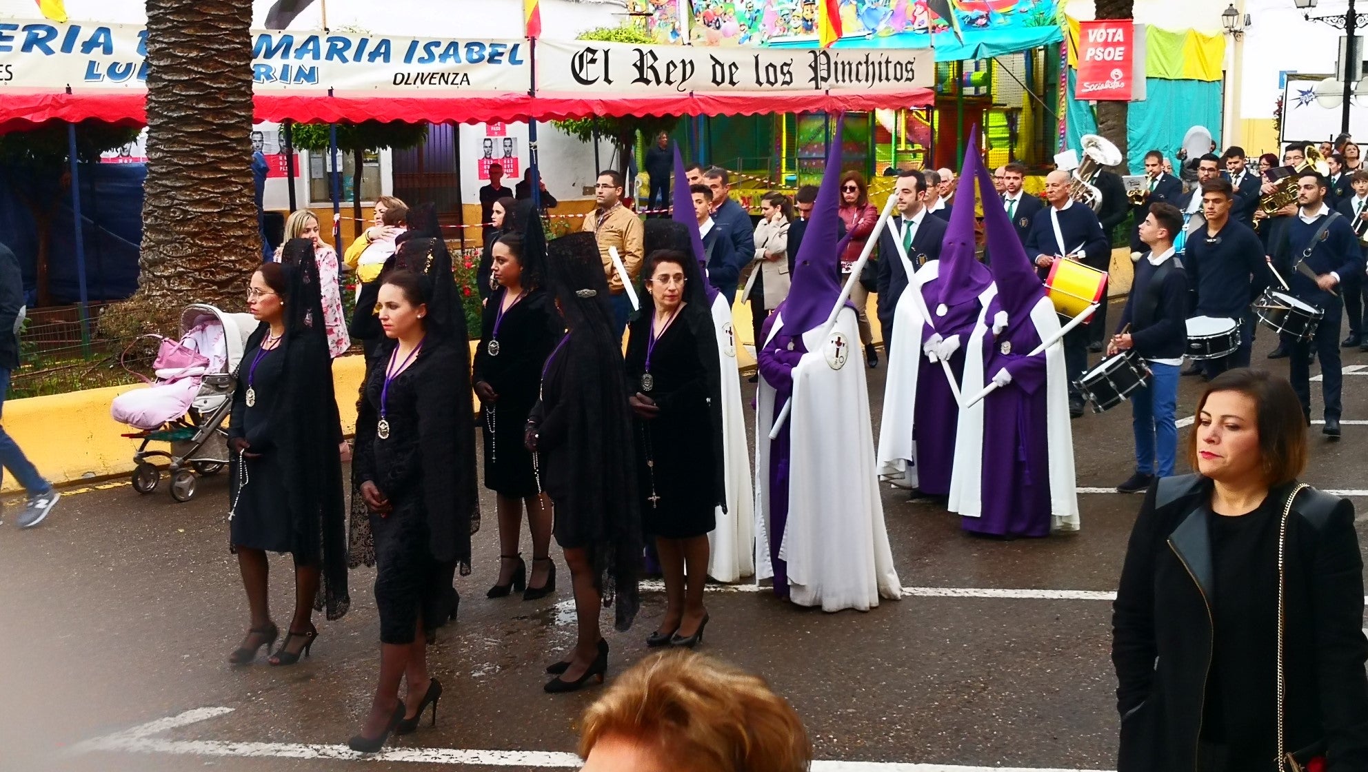 Algunas imágenes de la Procesión del Santo Entierro celebrada el Viernes Santo (19-04-2019)
