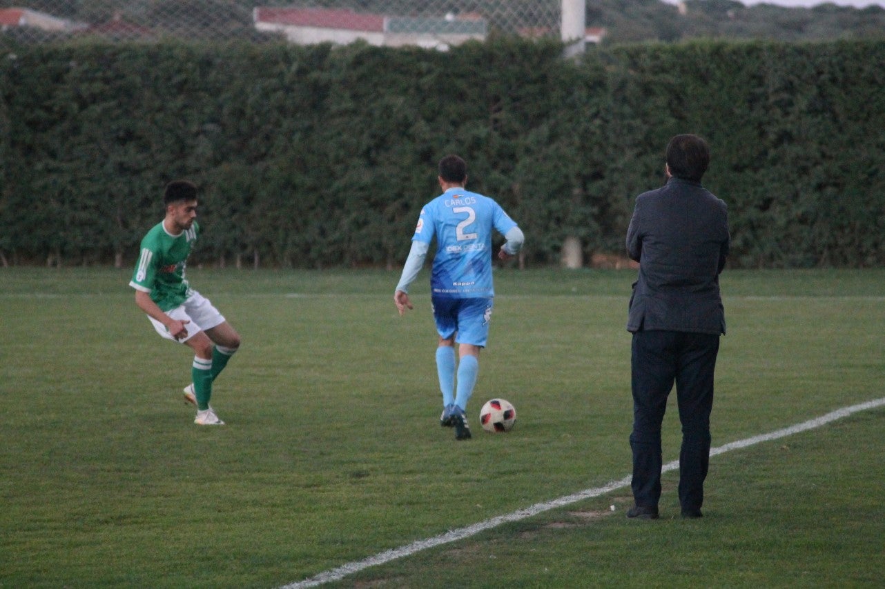 Imágenes del encuentro de la 35ª jornada de liga en Tercera División disputado en el Municipal de San Roque y que finalizó 2-1