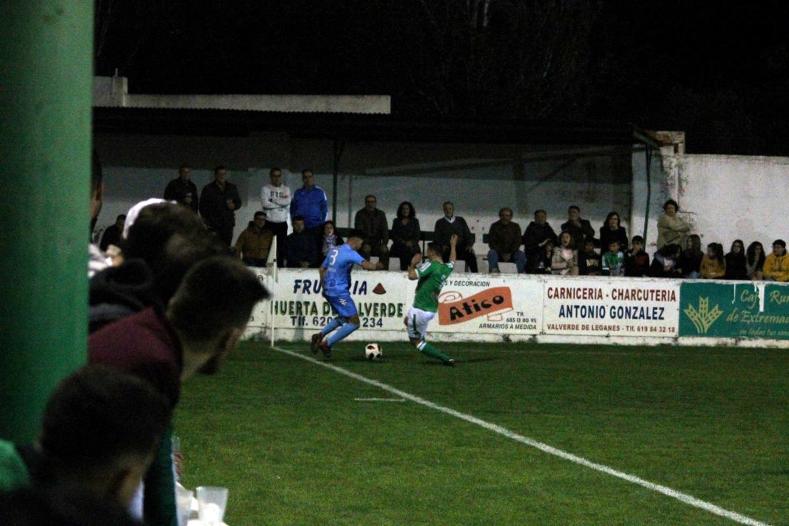 Imágenes del encuentro de la 35ª jornada de liga en Tercera División disputado en el Municipal de San Roque y que finalizó 2-1