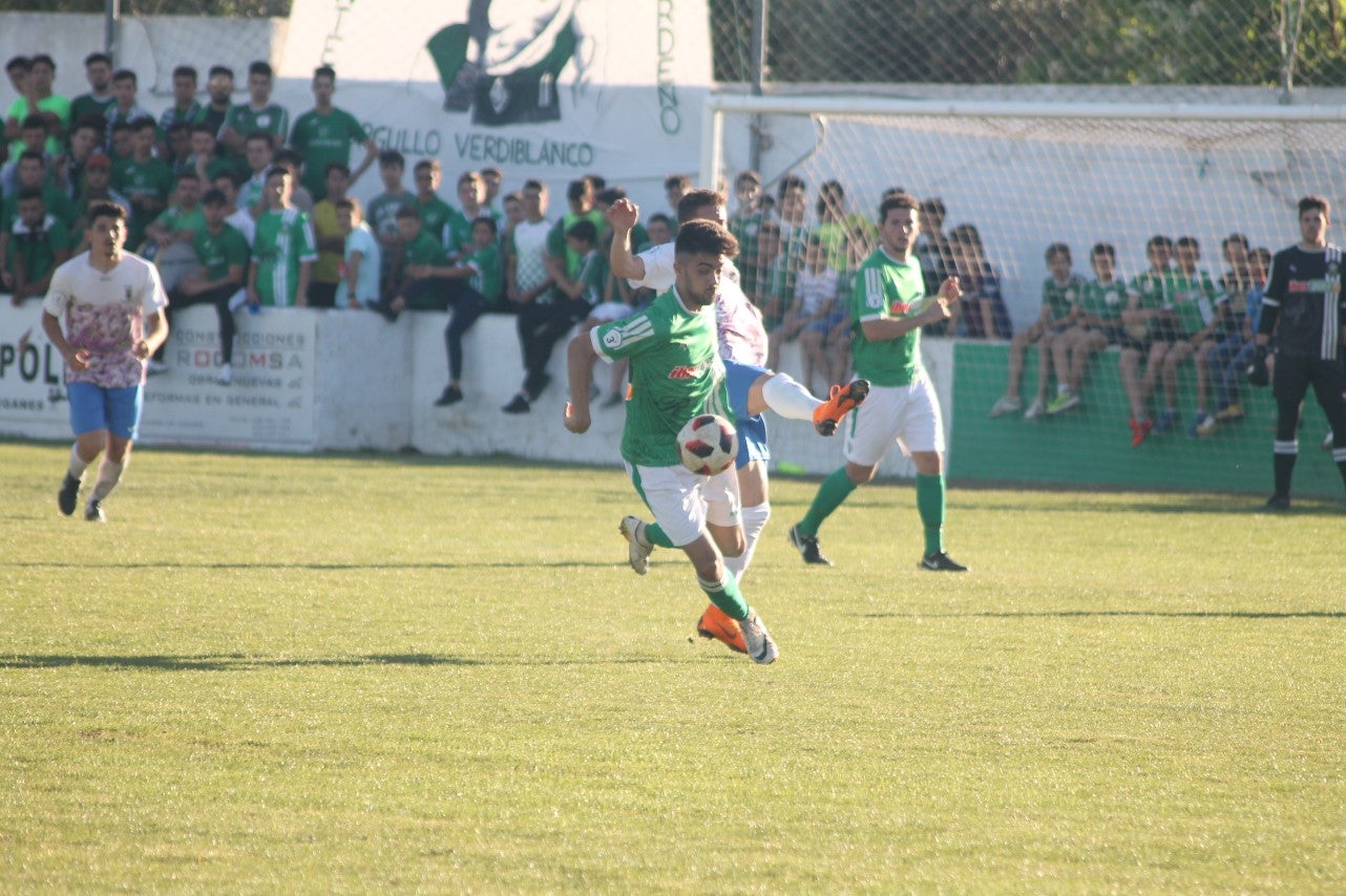 Imágenes del encuentro de la 37ª jornada de liga de Tercera División disputado en el Municipal de San Roque y que terminó 0-2 (12-05-2019)