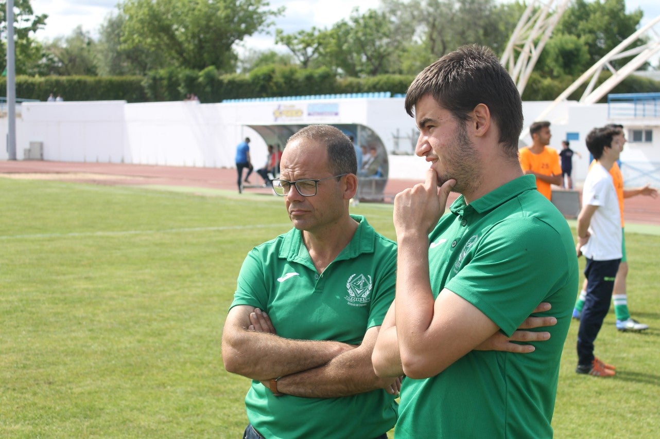 Algunas imágenes del último encuentro de liga de Tercera División disputado en la Ciudad Deportiva de Olivenza y que acabó 3-1 (19-05-2019)