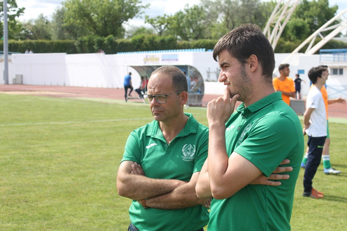 Algunas imágenes del último encuentro de liga de Tercera División disputado en la Ciudad Deportiva de Olivenza y que acabó 3-1 (19-05-2019)