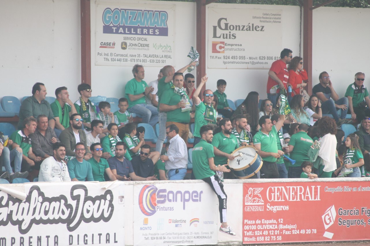 Algunas imágenes del último encuentro de liga de Tercera División disputado en la Ciudad Deportiva de Olivenza y que acabó 3-1 (19-05-2019)