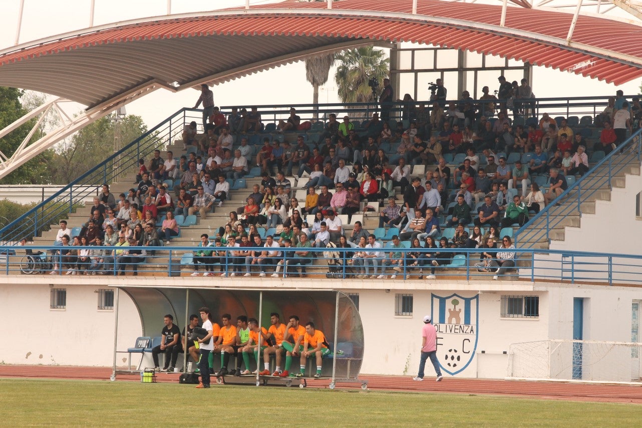 Algunas imágenes del último encuentro de liga de Tercera División disputado en la Ciudad Deportiva de Olivenza y que acabó 3-1 (19-05-2019)