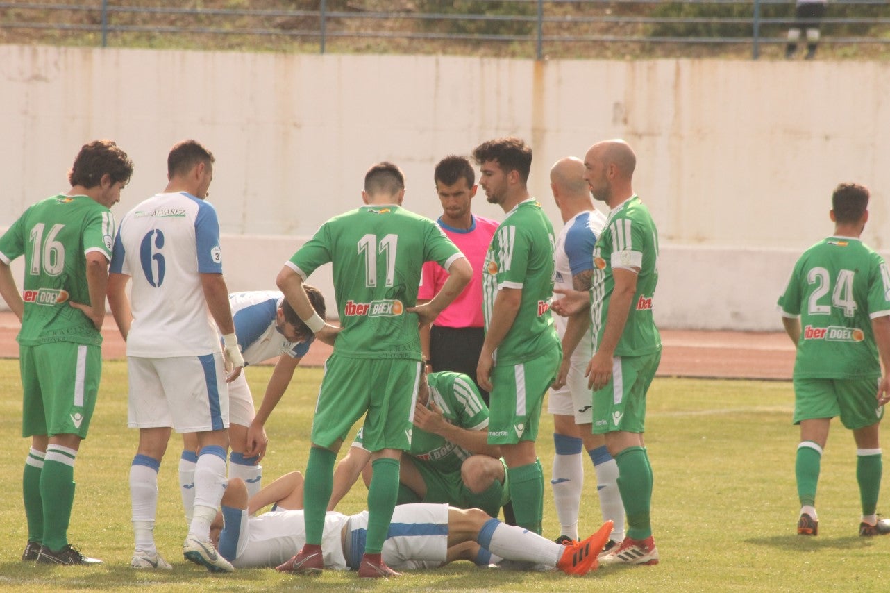 Algunas imágenes del último encuentro de liga de Tercera División disputado en la Ciudad Deportiva de Olivenza y que acabó 3-1 (19-05-2019)