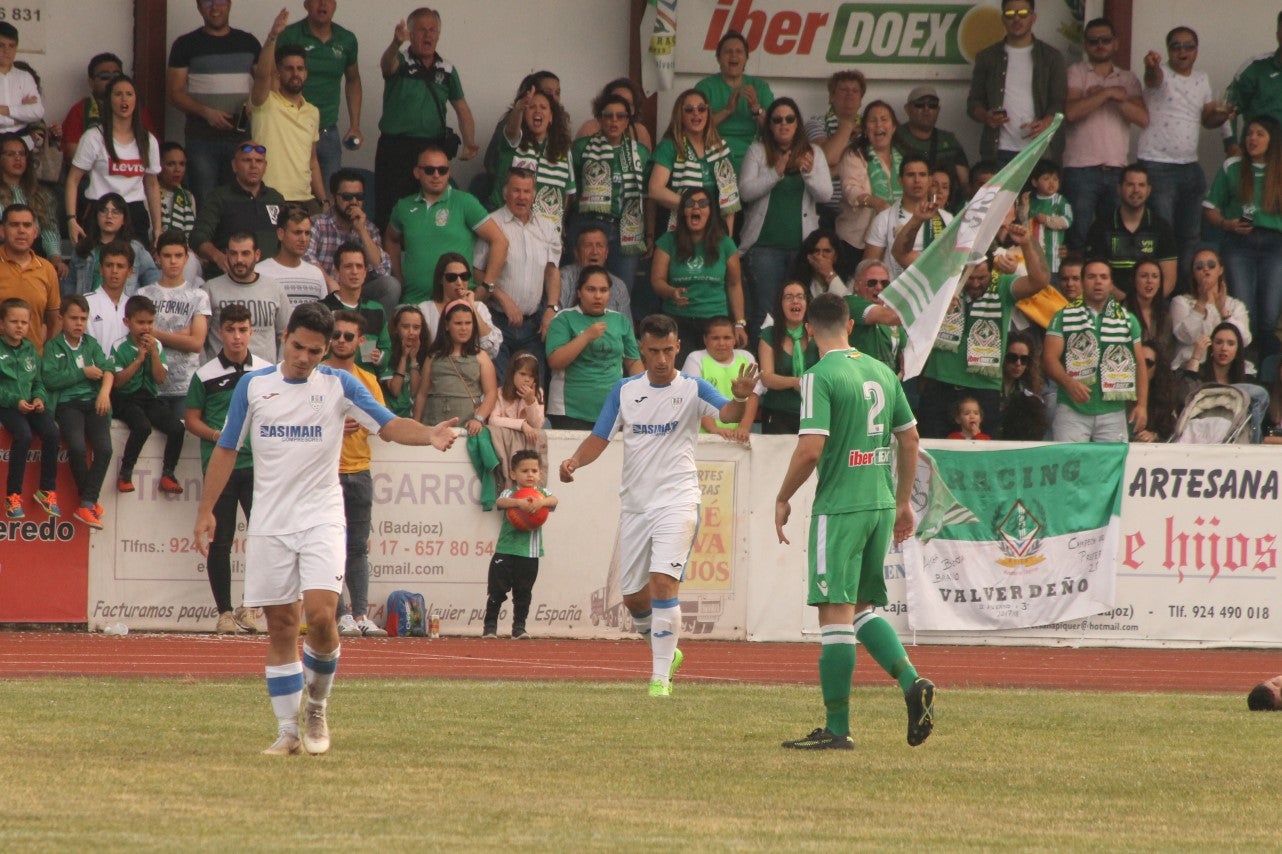 Algunas imágenes del último encuentro de liga de Tercera División disputado en la Ciudad Deportiva de Olivenza y que acabó 3-1 (19-05-2019)