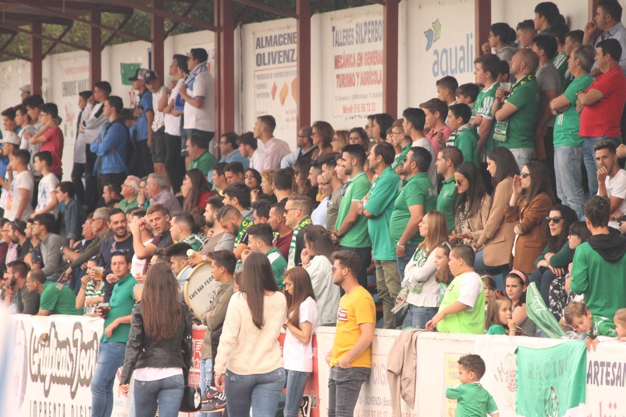 Algunas imágenes del último encuentro de liga de Tercera División disputado en la Ciudad Deportiva de Olivenza y que acabó 3-1 (19-05-2019)