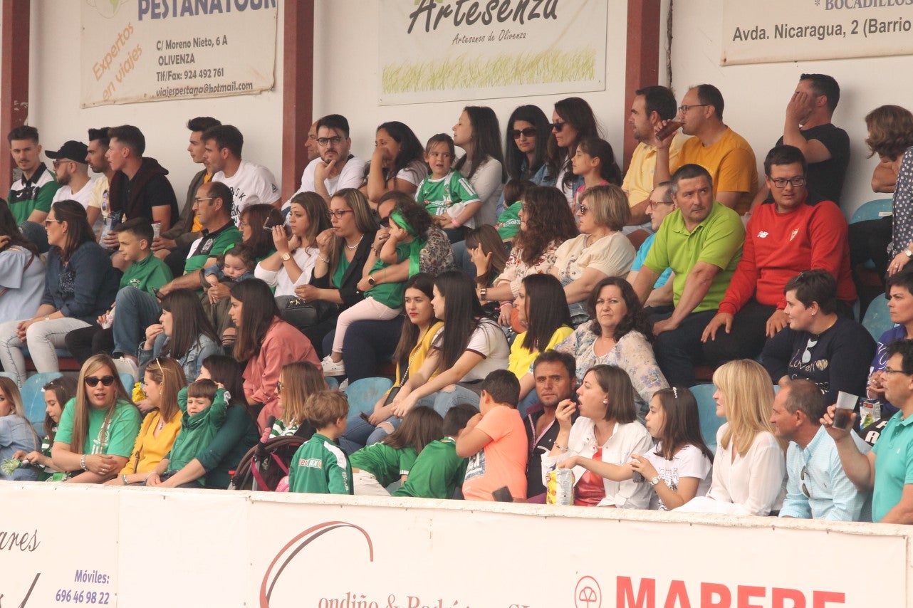 Algunas imágenes del último encuentro de liga de Tercera División disputado en la Ciudad Deportiva de Olivenza y que acabó 3-1 (19-05-2019)