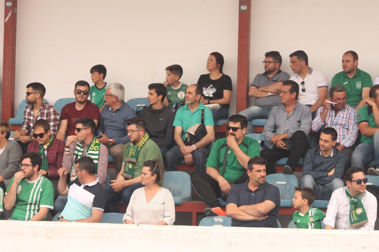Algunas imágenes del último encuentro de liga de Tercera División disputado en la Ciudad Deportiva de Olivenza y que acabó 3-1 (19-05-2019)
