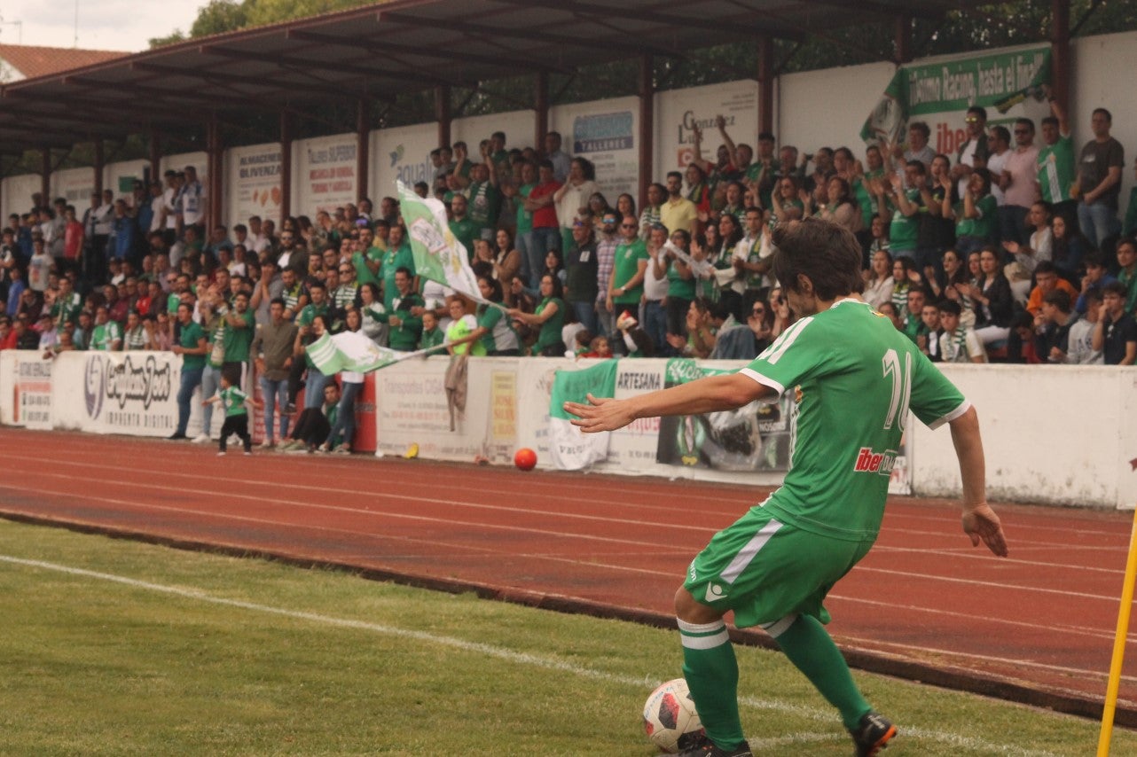 Algunas imágenes del último encuentro de liga de Tercera División disputado en la Ciudad Deportiva de Olivenza y que acabó 3-1 (19-05-2019)
