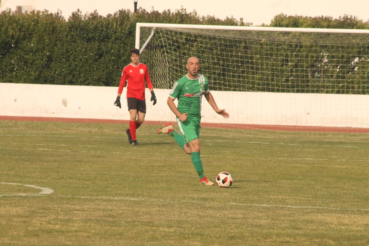 Algunas imágenes del último encuentro de liga de Tercera División disputado en la Ciudad Deportiva de Olivenza y que acabó 3-1 (19-05-2019)