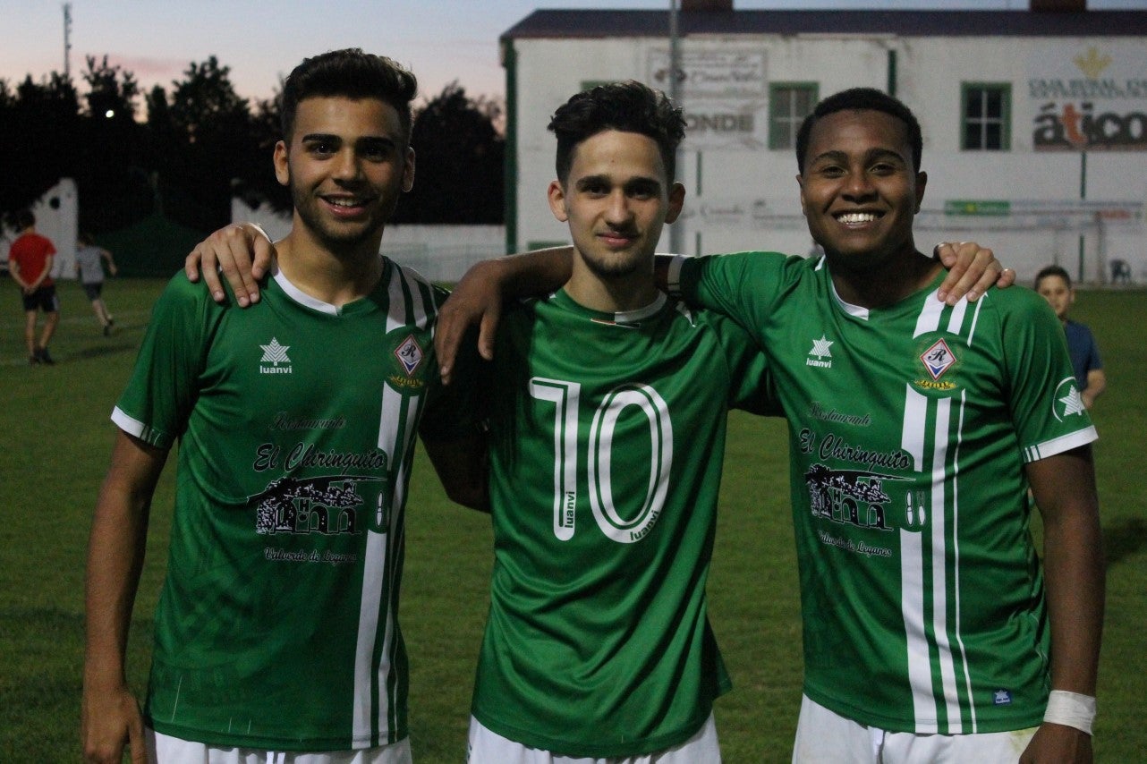 Imágenes del encuentro de vuelta de la eliminatoria de ascenso a Primera División Juvenil Extremeña que se disputó en el Municipal de San Roque y que terminó 4-3, certificándose el ascenso valverdeño (24-05-2019)