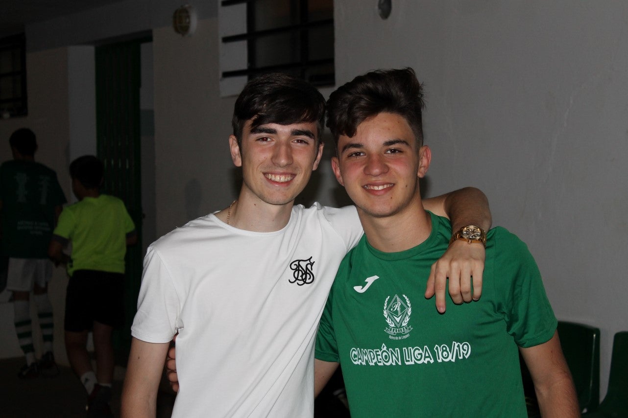 Imágenes del encuentro de vuelta de la eliminatoria de ascenso a Primera División Juvenil Extremeña que se disputó en el Municipal de San Roque y que terminó 4-3, certificándose el ascenso valverdeño (24-05-2019)