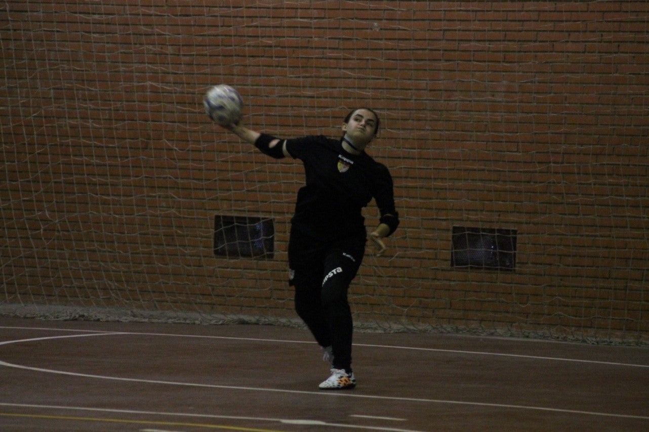 Algunas imágenes del encuentro femenino que enfrentó al equipo de Valverde y Almendral con el Santa Teresa en el pabellón polideportivo (28-05-2019)