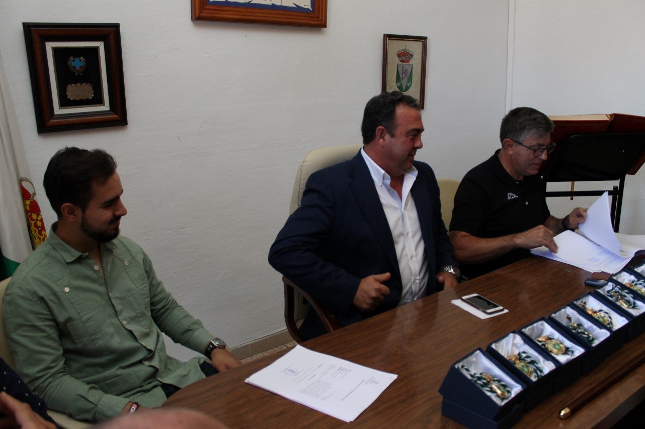 Imágenes del acto de investidura de Manuel Borrego como nuevo alcalde del Ayuntamiento de Valverde de Leganés (15-06-2019)