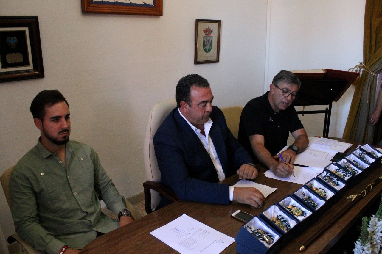 Imágenes del acto de investidura de Manuel Borrego como nuevo alcalde del Ayuntamiento de Valverde de Leganés (15-06-2019)
