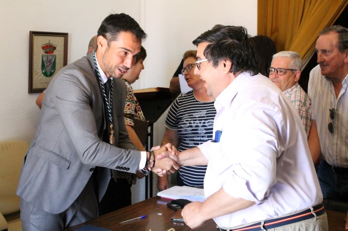 Imágenes del acto de investidura de Manuel Borrego como nuevo alcalde del Ayuntamiento de Valverde de Leganés (15-06-2019)