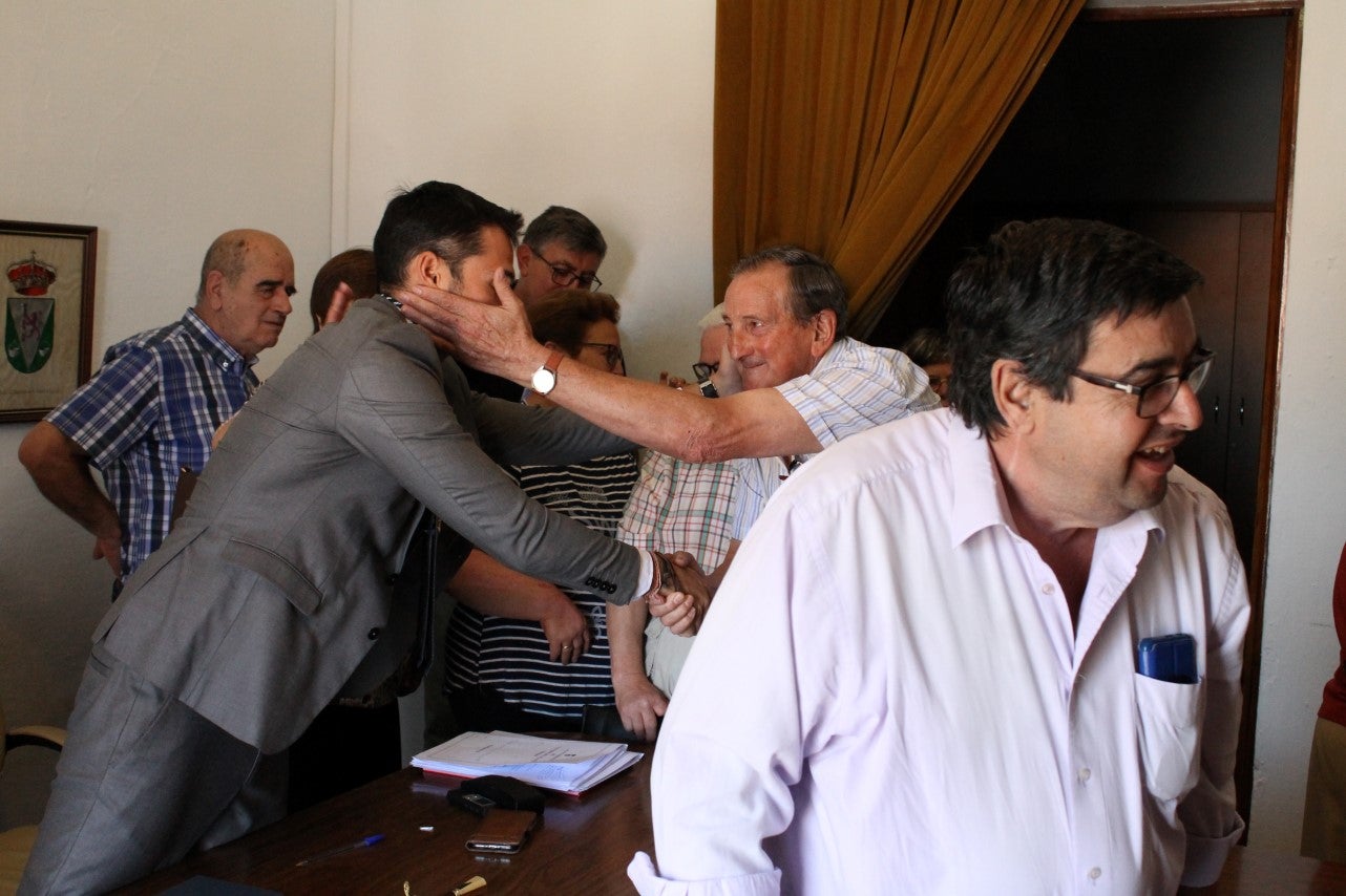 Imágenes del acto de investidura de Manuel Borrego como nuevo alcalde del Ayuntamiento de Valverde de Leganés (15-06-2019)