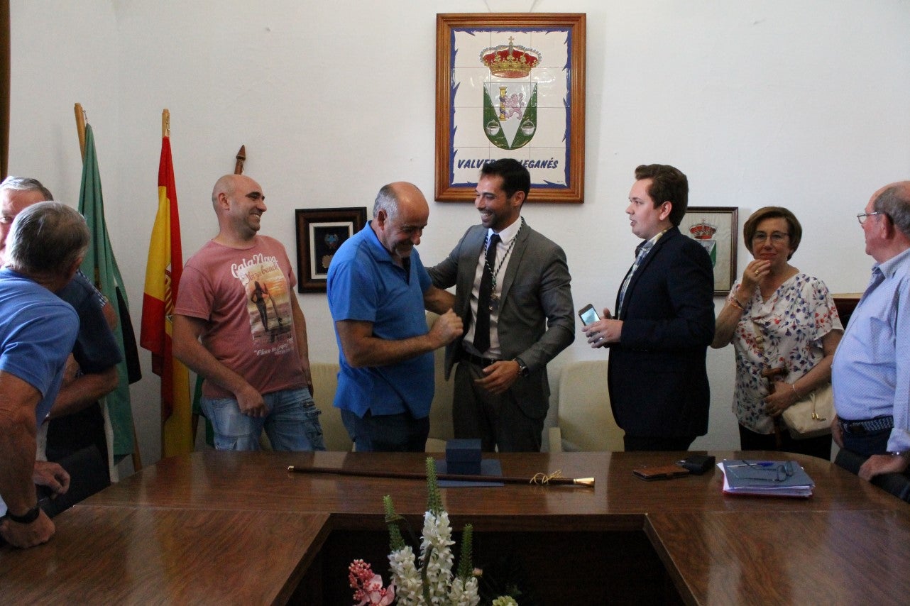 Imágenes del acto de investidura de Manuel Borrego como nuevo alcalde del Ayuntamiento de Valverde de Leganés (15-06-2019)