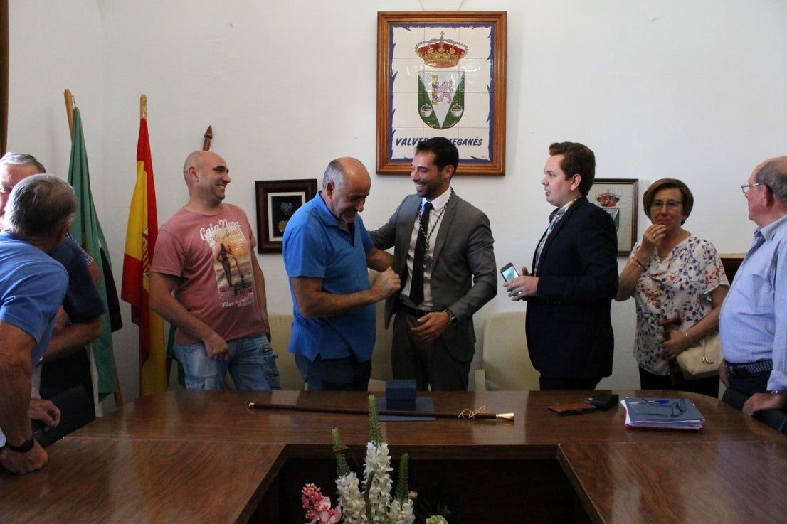 Imágenes del acto de investidura de Manuel Borrego como nuevo alcalde del Ayuntamiento de Valverde de Leganés (15-06-2019)