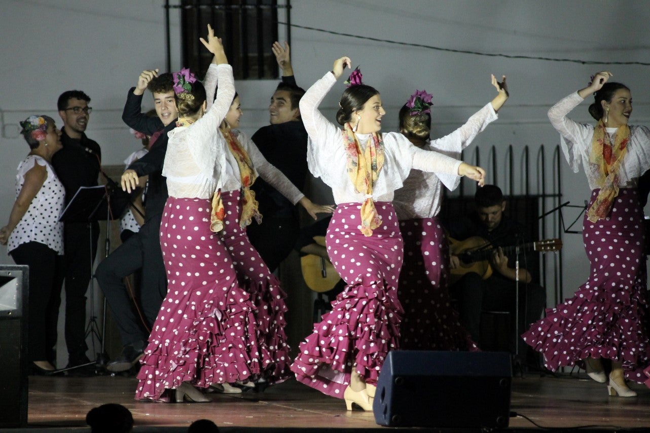 Algunas imágenes del Festival Folklórico Infantil con la participación de los Coros y Danzas de Valverde y de Torrox (06-08-2019)