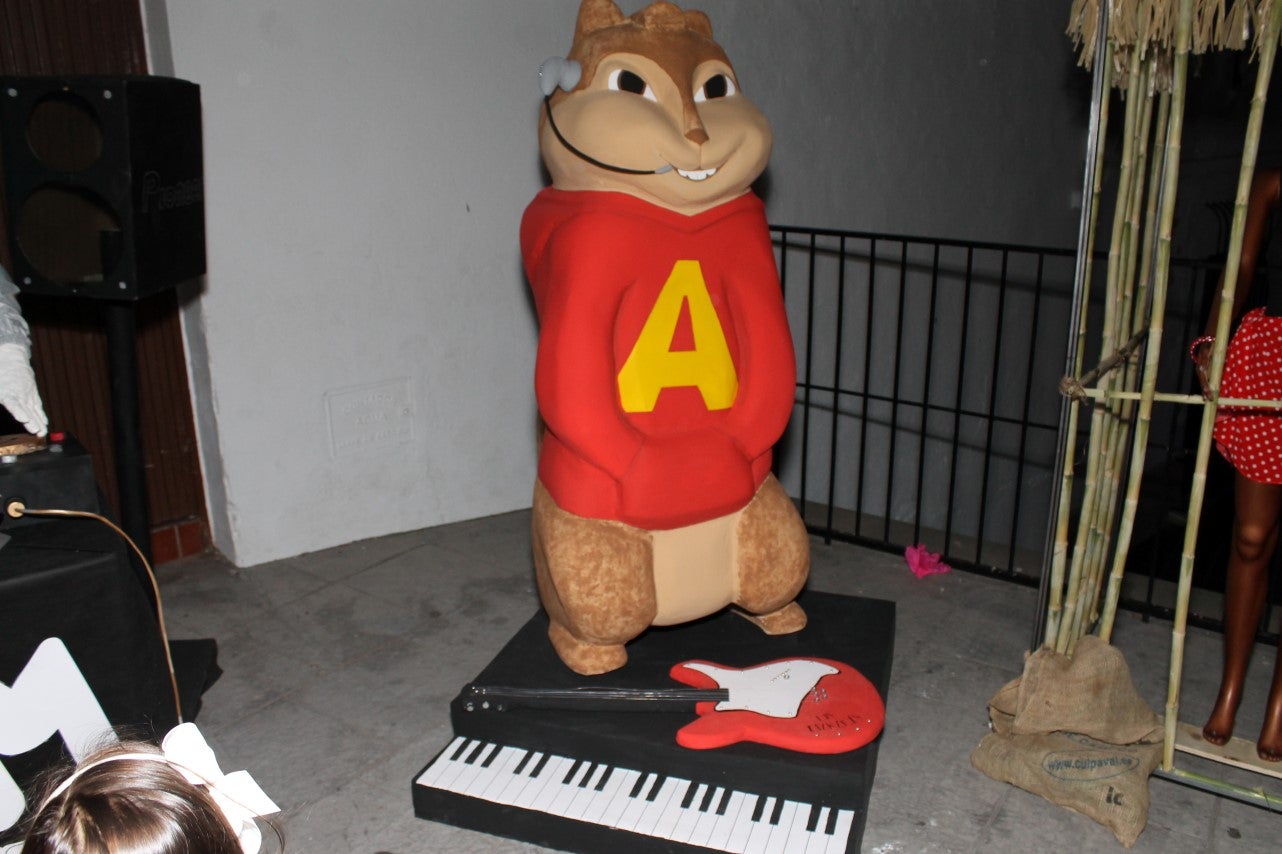 Algunas imágenes de la fiesta de 'Los Bartolos' celebrada en la plaza de la Constitución y sus alrededores (10-08-2019)