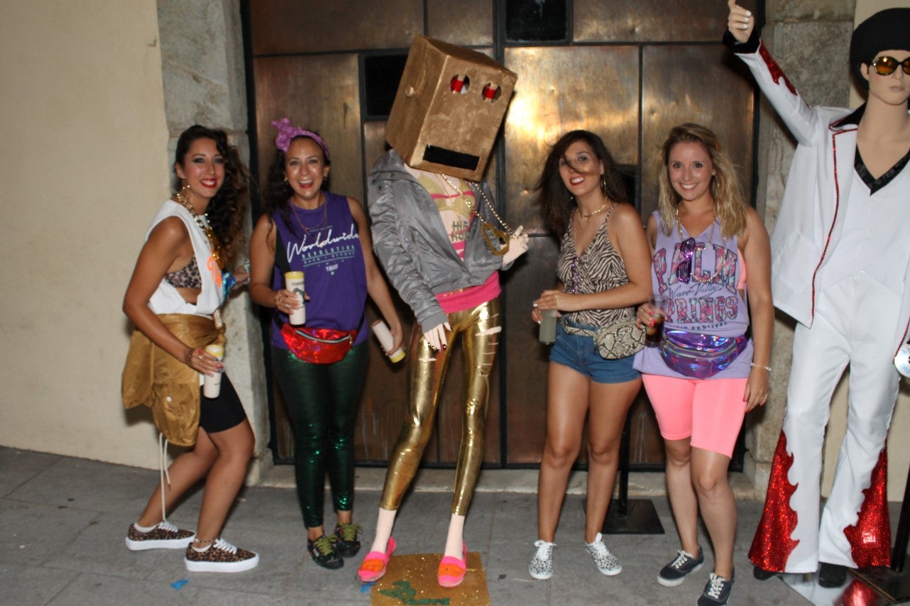 Algunas imágenes de la fiesta de 'Los Bartolos' celebrada en la plaza de la Constitución y sus alrededores (10-08-2019)