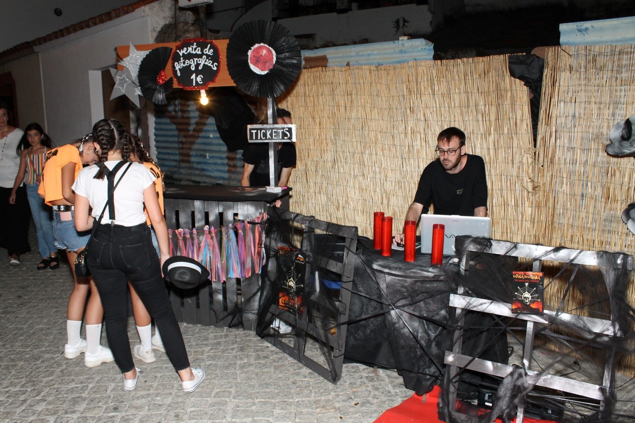 Algunas imágenes de la fiesta de 'Los Bartolos' celebrada en la plaza de la Constitución y sus alrededores (10-08-2019)