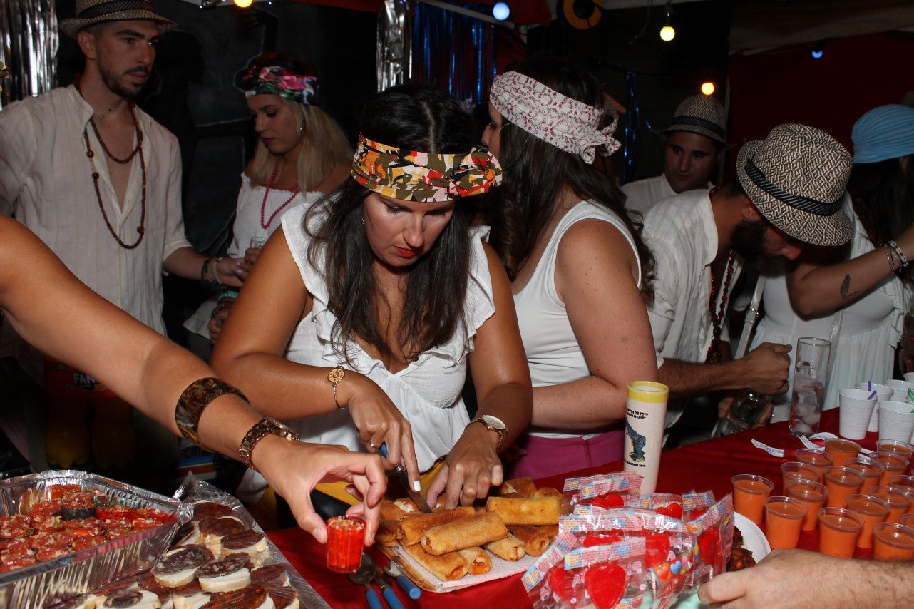 Algunas imágenes de la fiesta de 'Los Bartolos' celebrada en la plaza de la Constitución y sus alrededores (10-08-2019)