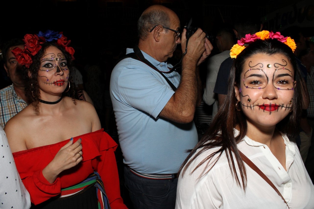 Algunas imágenes de la fiesta de 'Los Bartolos' celebrada en la plaza de la Constitución y sus alrededores (10-08-2019)