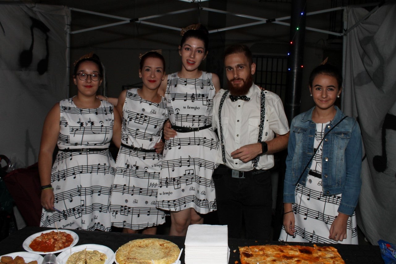 Algunas imágenes de la fiesta de 'Los Bartolos' celebrada en la plaza de la Constitución y sus alrededores (10-08-2019)