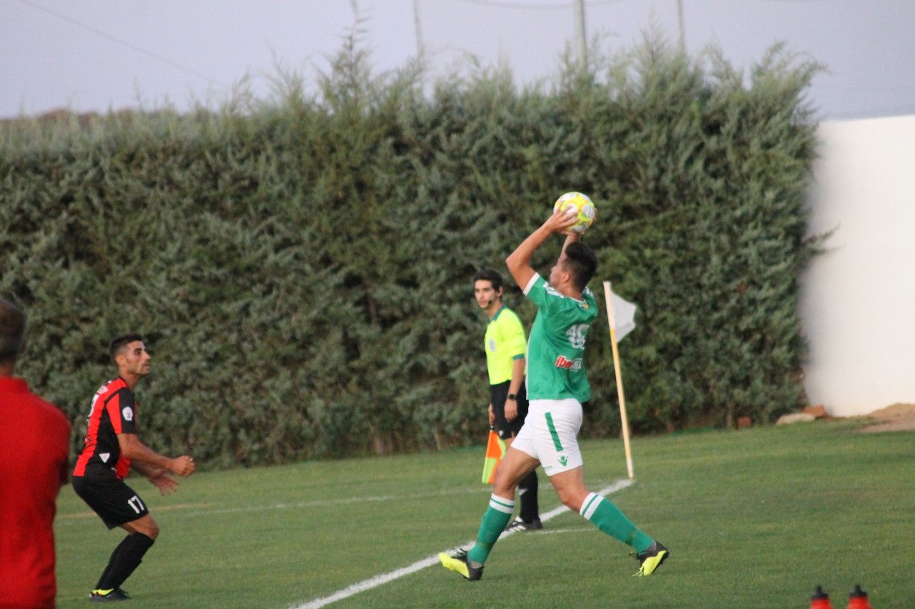 Algunas imágenes del encuentro de cuartos de la Copa Federación entre el Racing Valverdeño y el Llerenense que finalizó con 3-0 (11-08-2019)