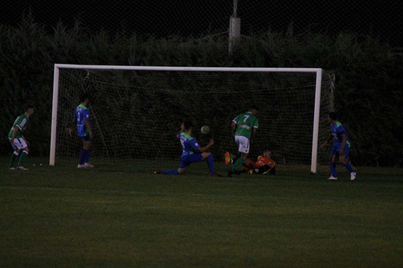 Imágenes del XLVII Trofeo de Piedra Aguda disputado entre el Racing Valverdeño y el Aceuchal, en el Municipal de San Roque y que acabó con victoria local por 4-2 (14-08-2019)