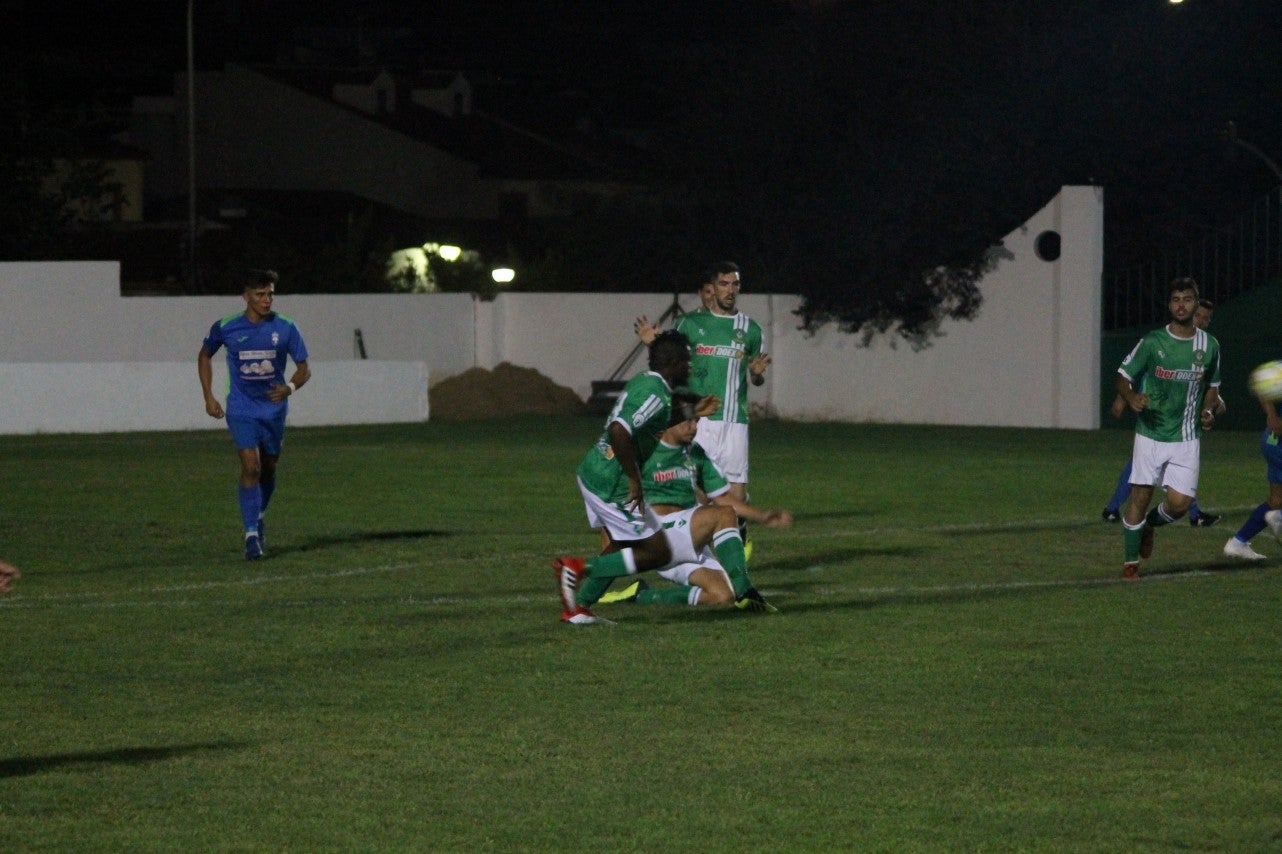 Imágenes del XLVII Trofeo de Piedra Aguda disputado entre el Racing Valverdeño y el Aceuchal, en el Municipal de San Roque y que acabó con victoria local por 4-2 (14-08-2019)