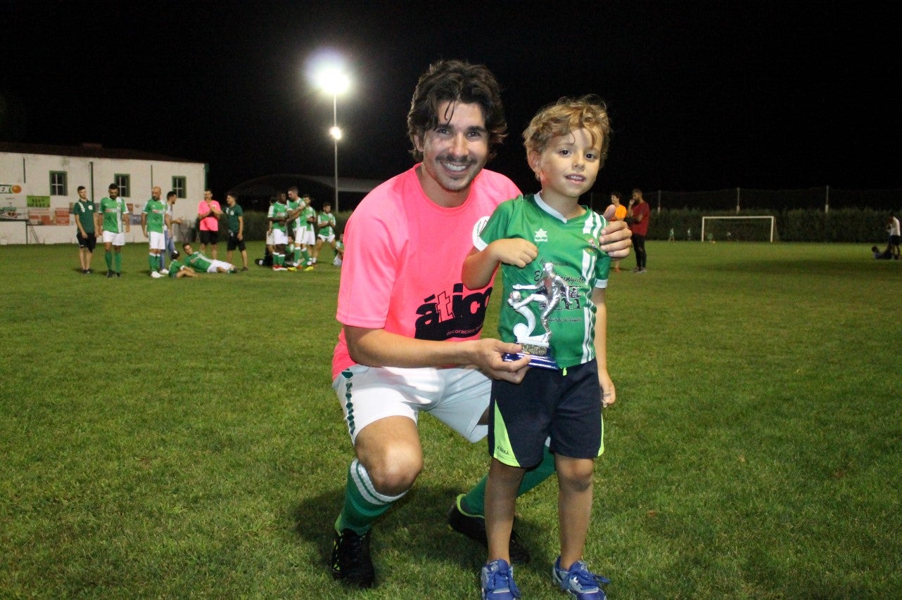 Imágenes del XLVII Trofeo de Piedra Aguda disputado entre el Racing Valverdeño y el Aceuchal, en el Municipal de San Roque y que acabó con victoria local por 4-2 (14-08-2019)