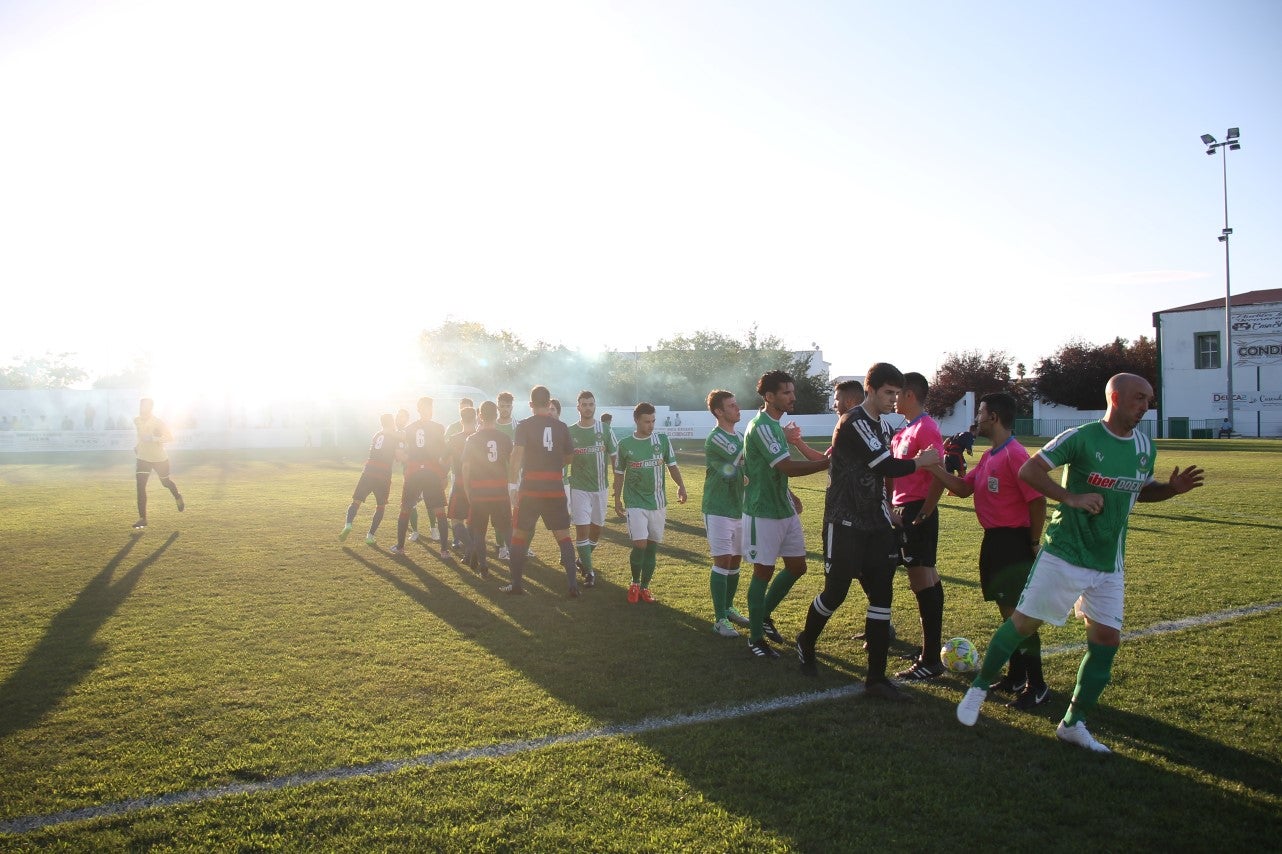 Imágenes de la semifinal de la Copa Federación que han jugado Racing Valverdeño y Arroyo en el Municipal de San Roque y que finalizó con 0-1 (18-08-2019)